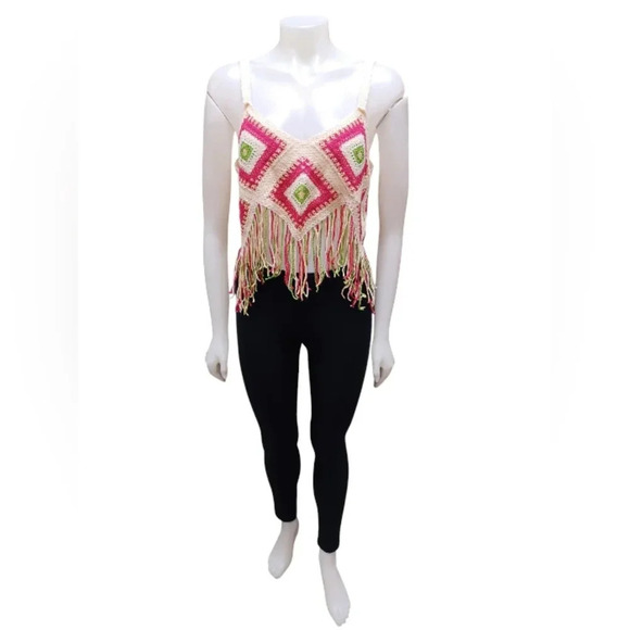 New In NWT Crochet Tank Crop Top Pink Size S/M - Picture 2 of 7